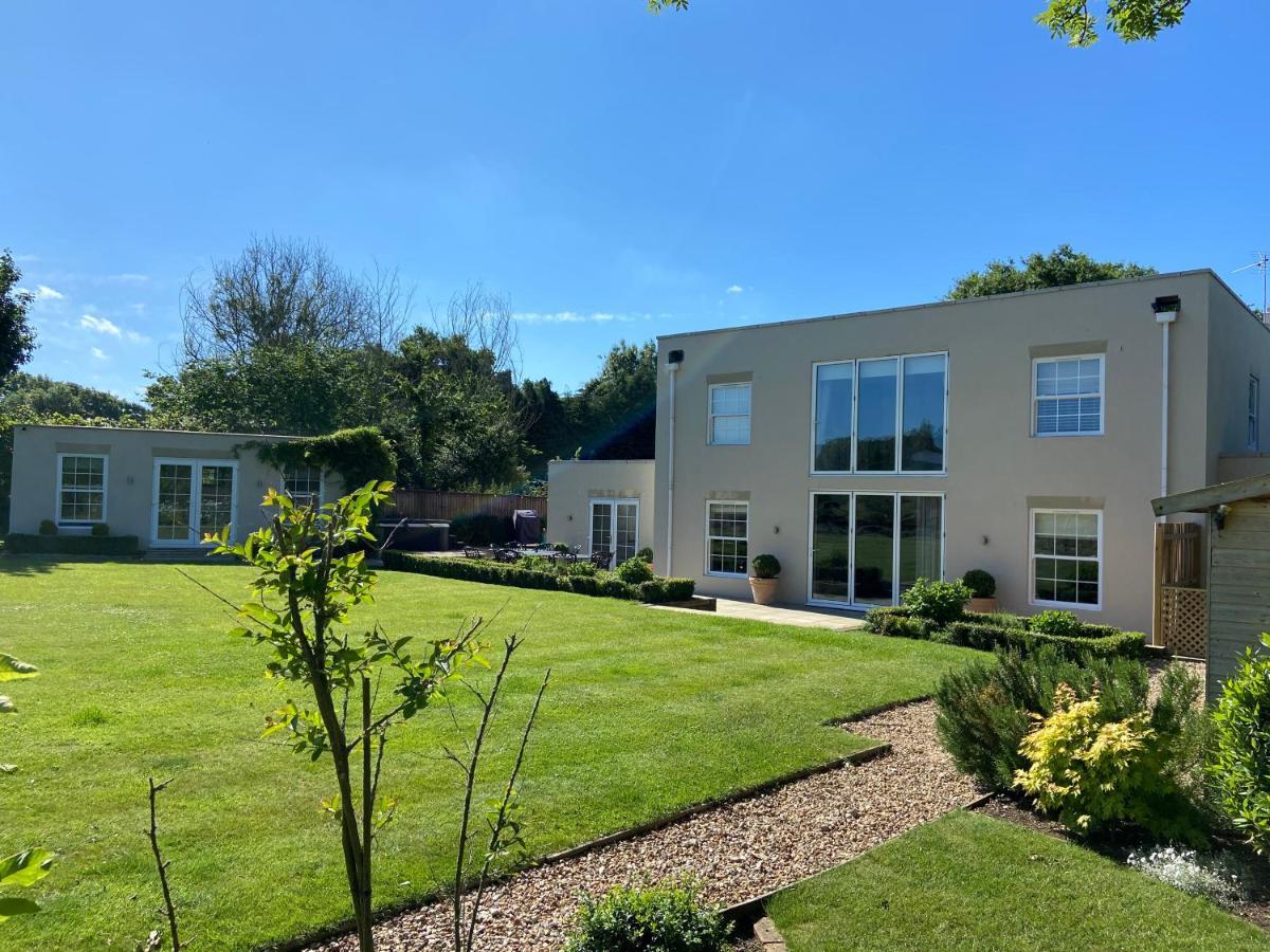 Large Country House - Hot Tub - Pool Table - Bbq - 5 Bedrooms - Log Burner Three Legged Cross Bagian luar foto