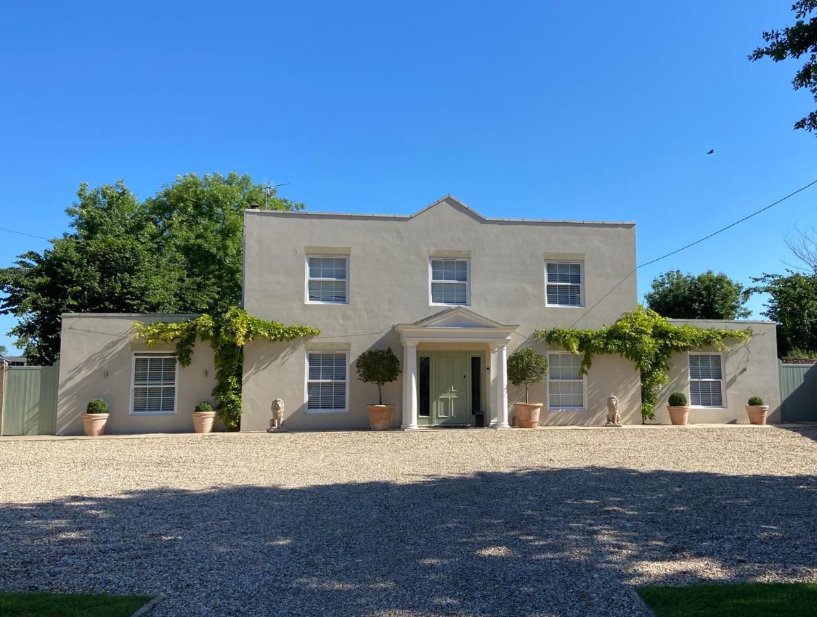 Large Country House - Hot Tub - Pool Table - Bbq - 5 Bedrooms - Log Burner Three Legged Cross Bagian luar foto